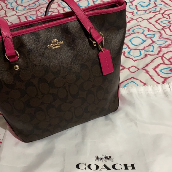 Coach Tote Bag - Picture 3 of 4